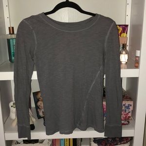 Long sleeve grey tshirt